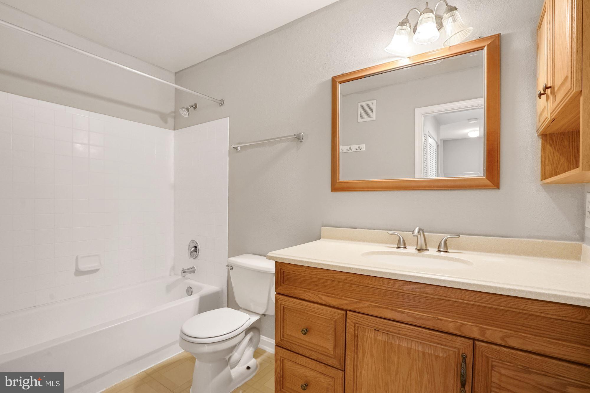 FOX MILL STATION - Residential Lease