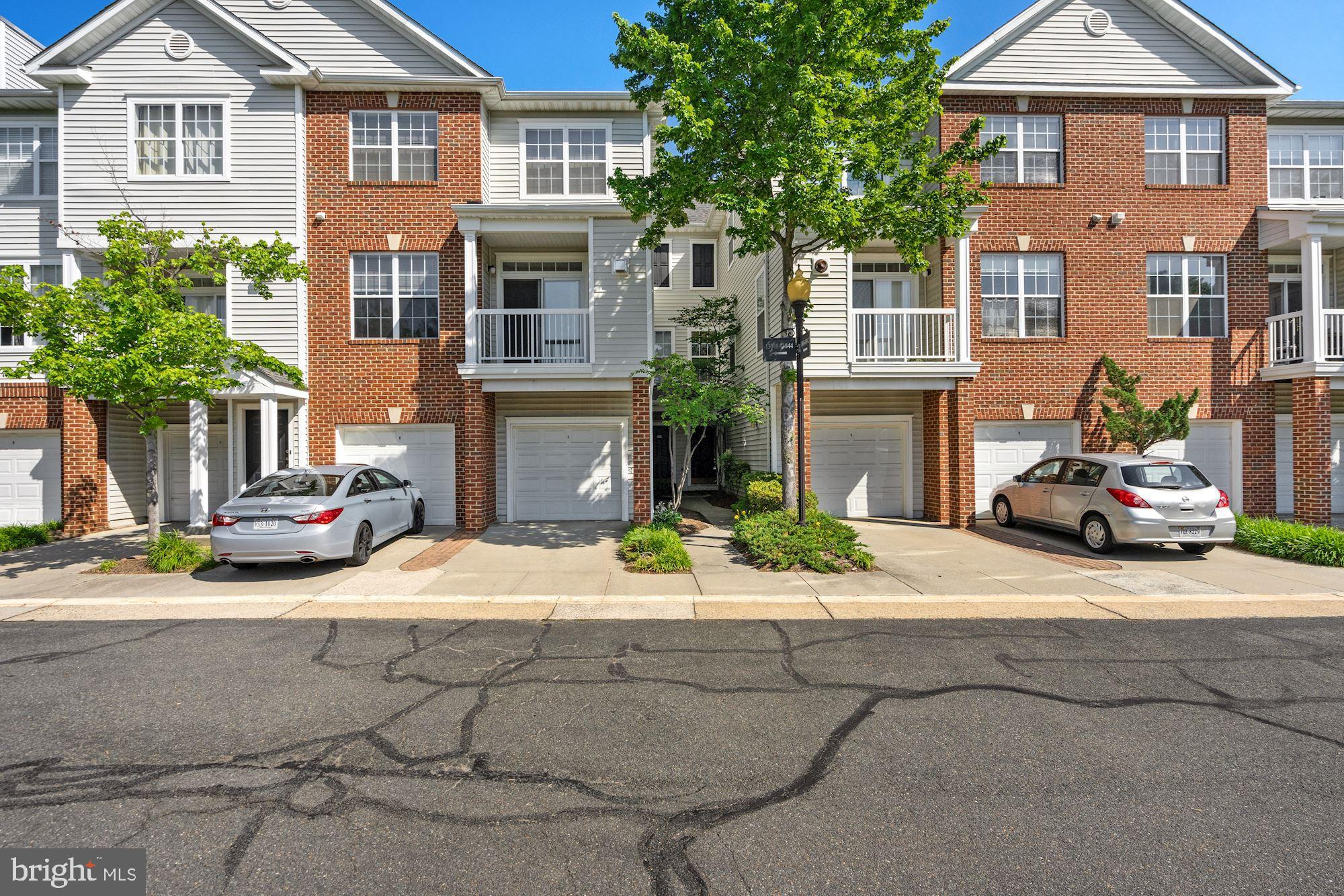 FOX MILL STATION - Residential Lease