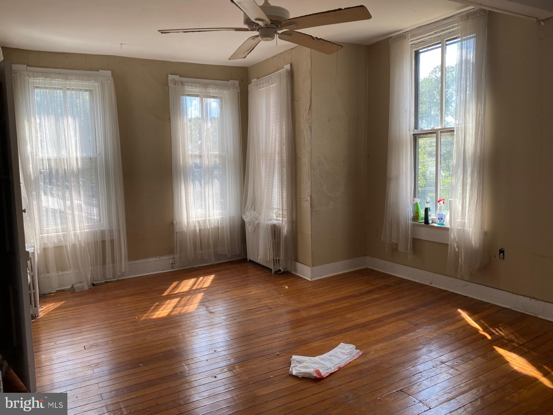 BERWYN HEIGHTS - Residential