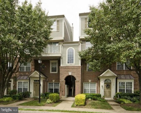 Photo of 1809 Kenwood Avenue #301, ALEXANDRIA, VA 22302 (MLS # VAAX2067352)