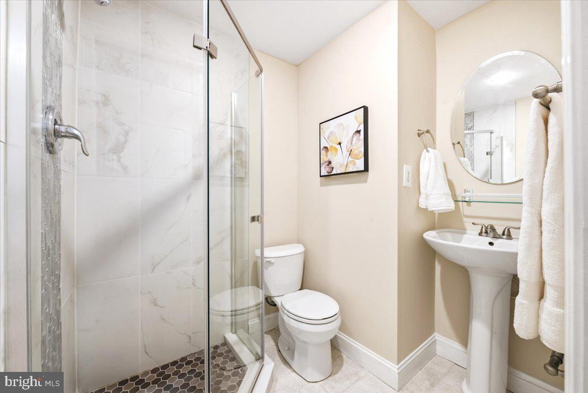 DUMONT OAKS - Residential