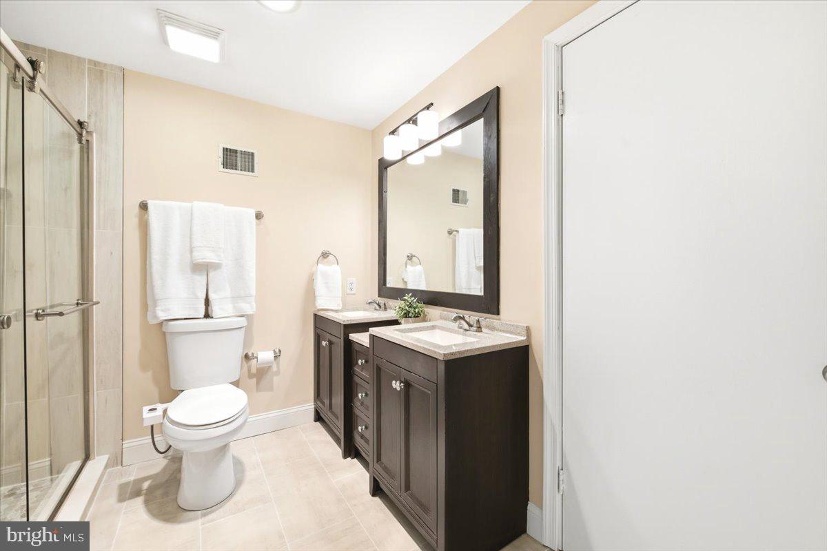 DUMONT OAKS - Residential