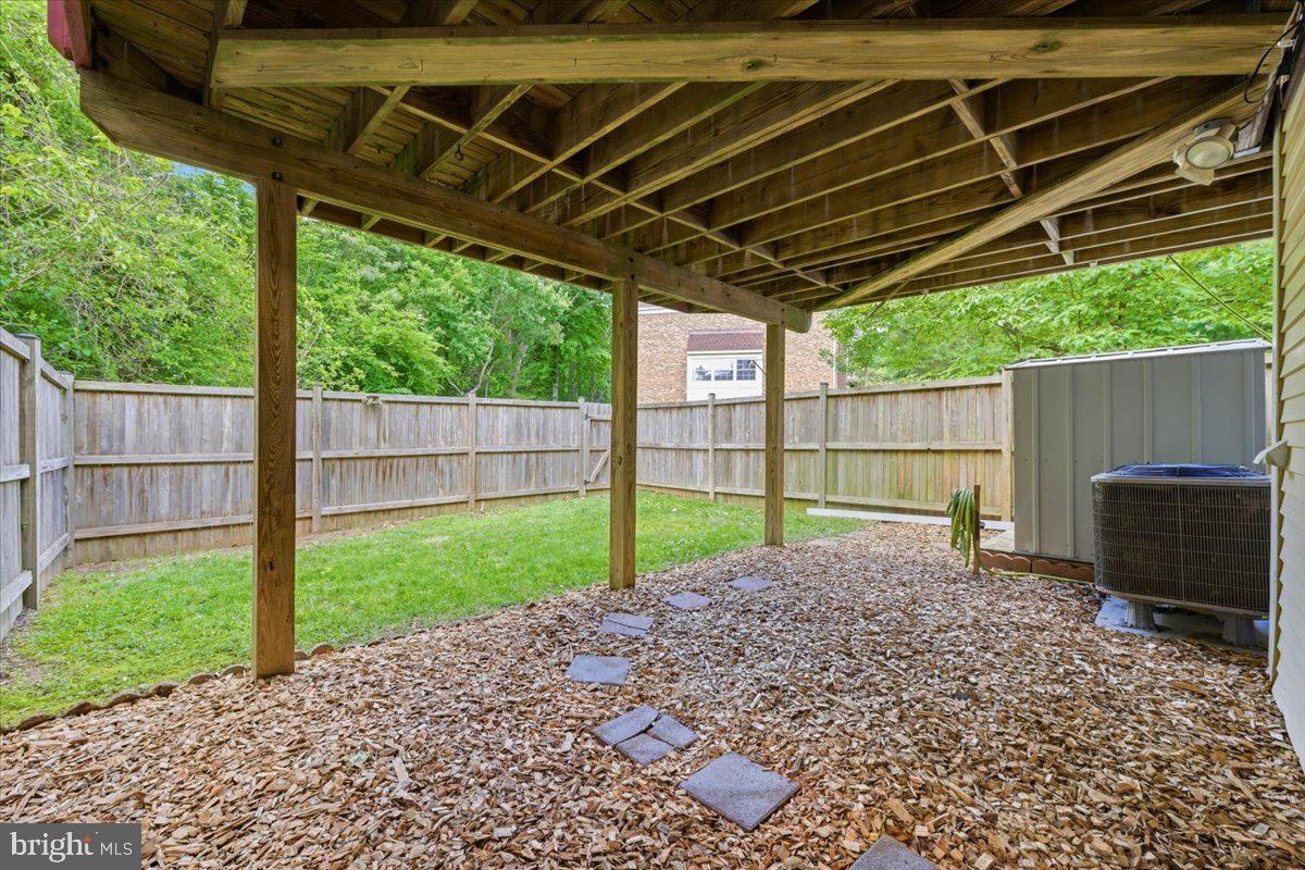 DUMONT OAKS - Residential