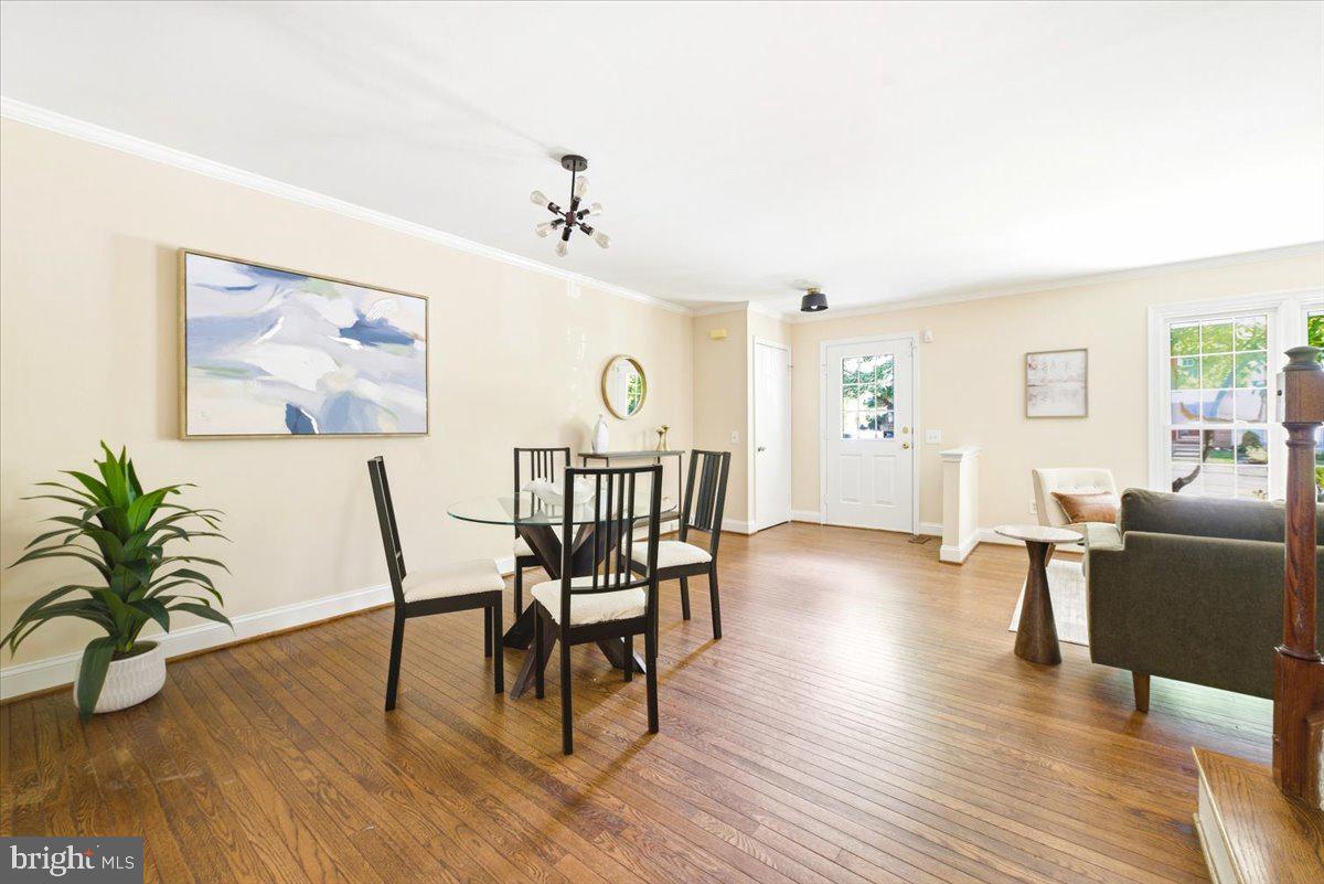 DUMONT OAKS - Residential