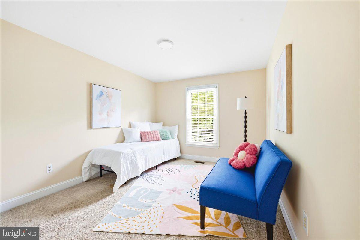 DUMONT OAKS - Residential