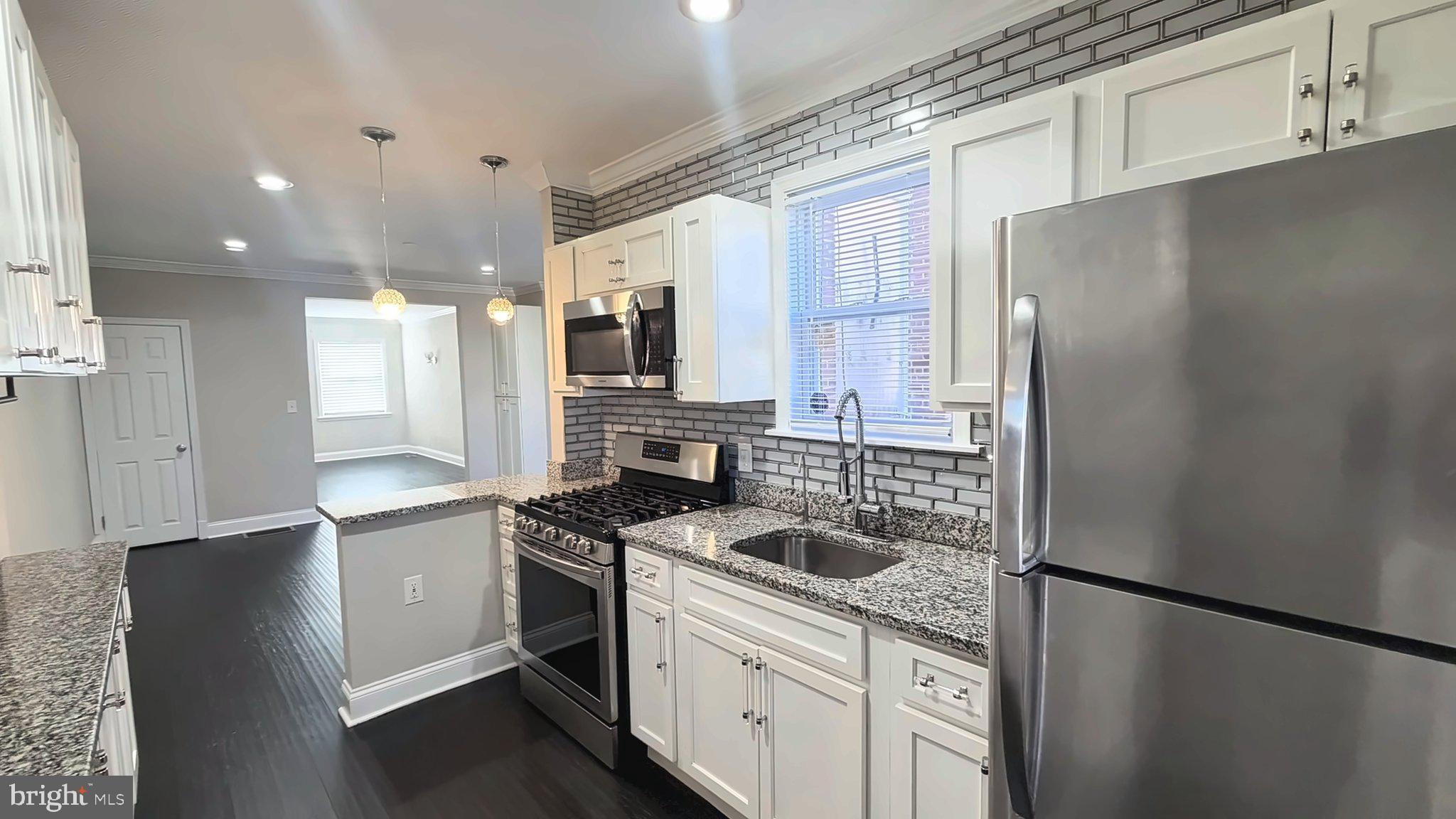 3806 COLBORNE ROAD