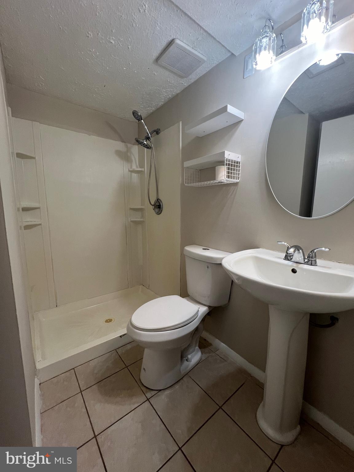 THE PLANTATIONS - Residential Lease