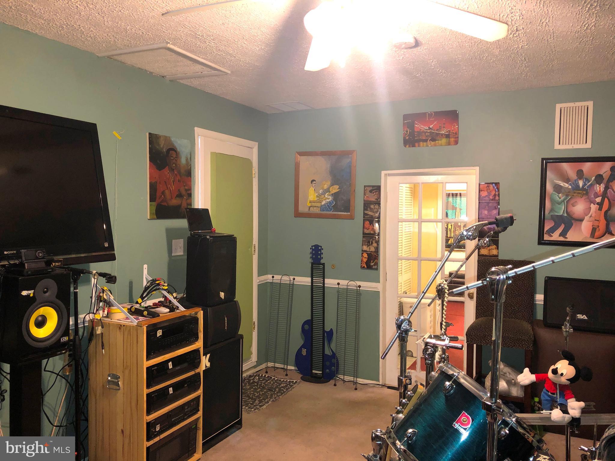 NORTH INDIAN HEAD ESTATES - Residential