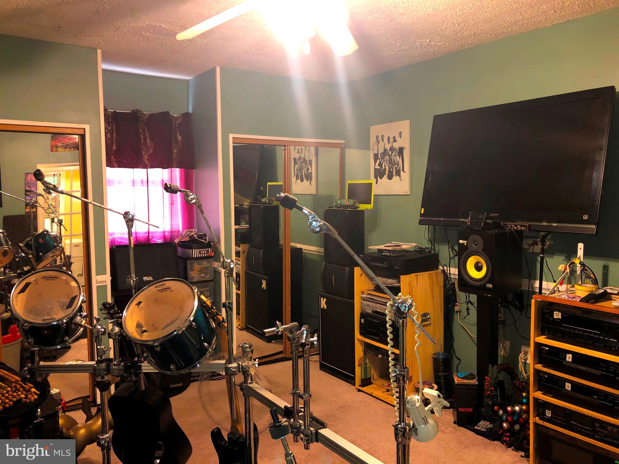 NORTH INDIAN HEAD ESTATES - Residential