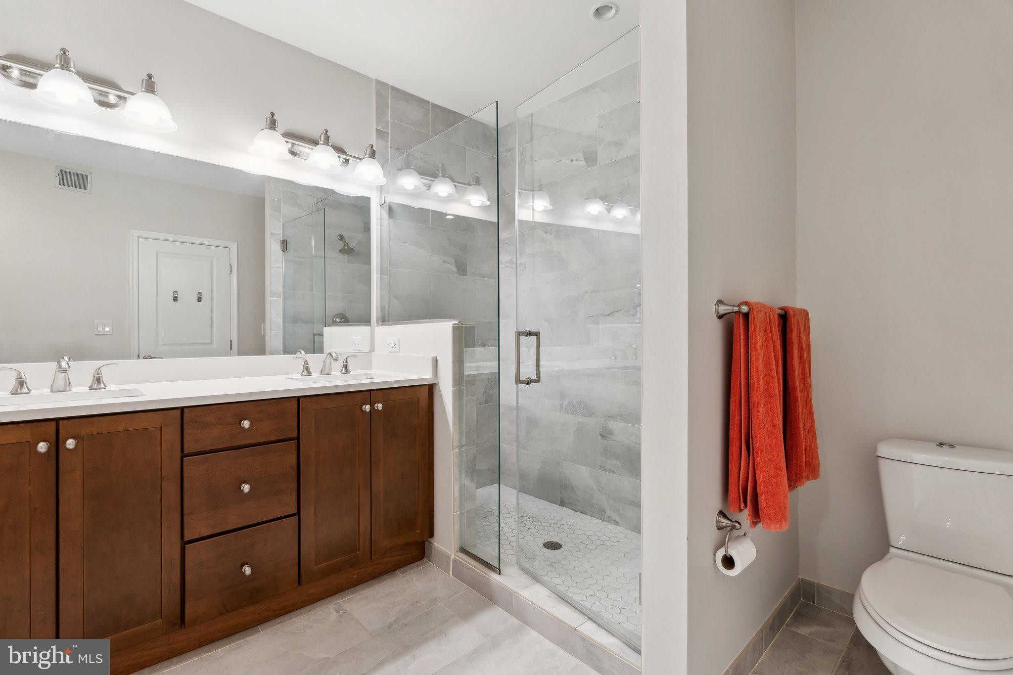 RHODES HILL SQUARE - Residential