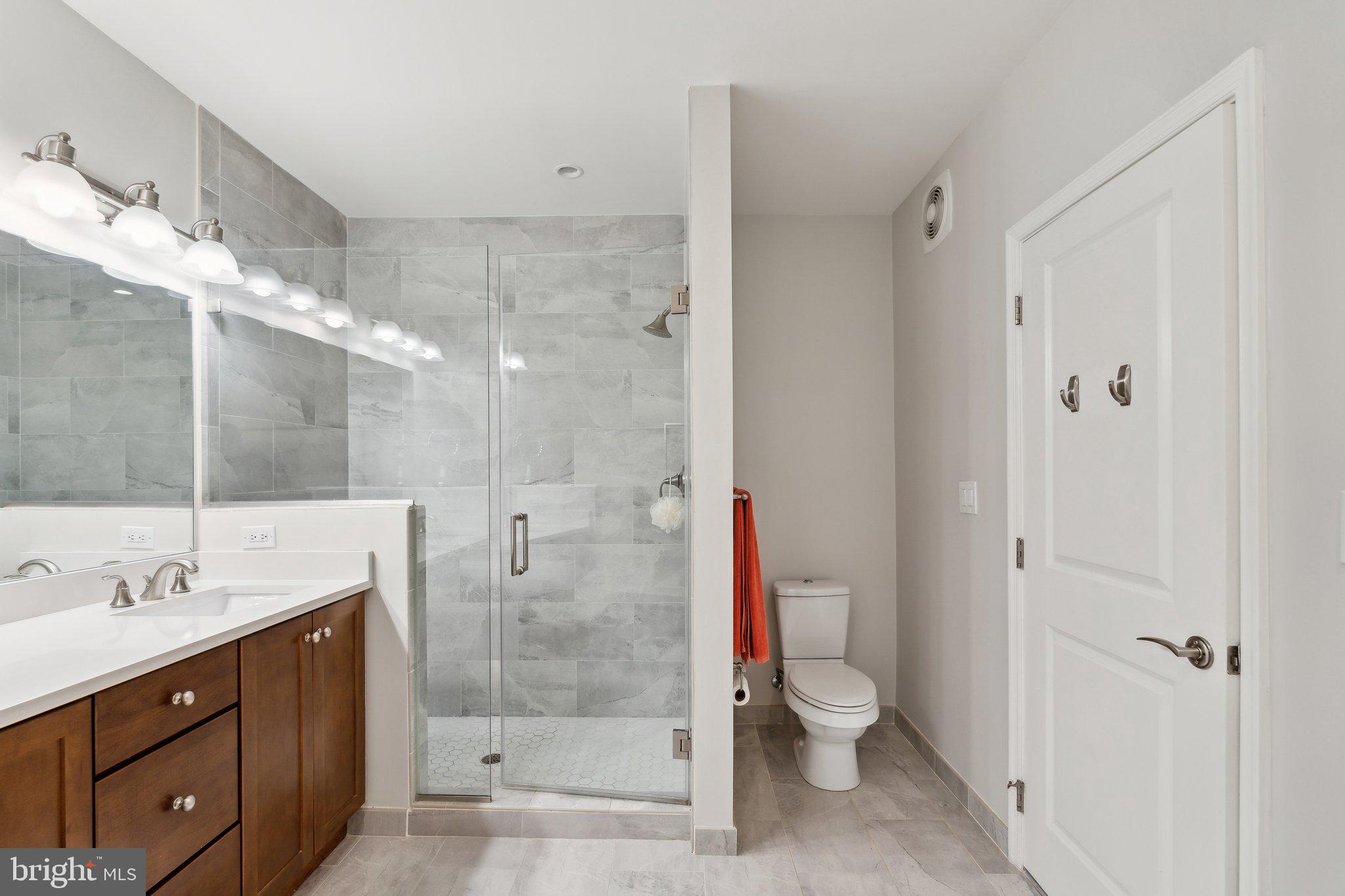 RHODES HILL SQUARE - Residential