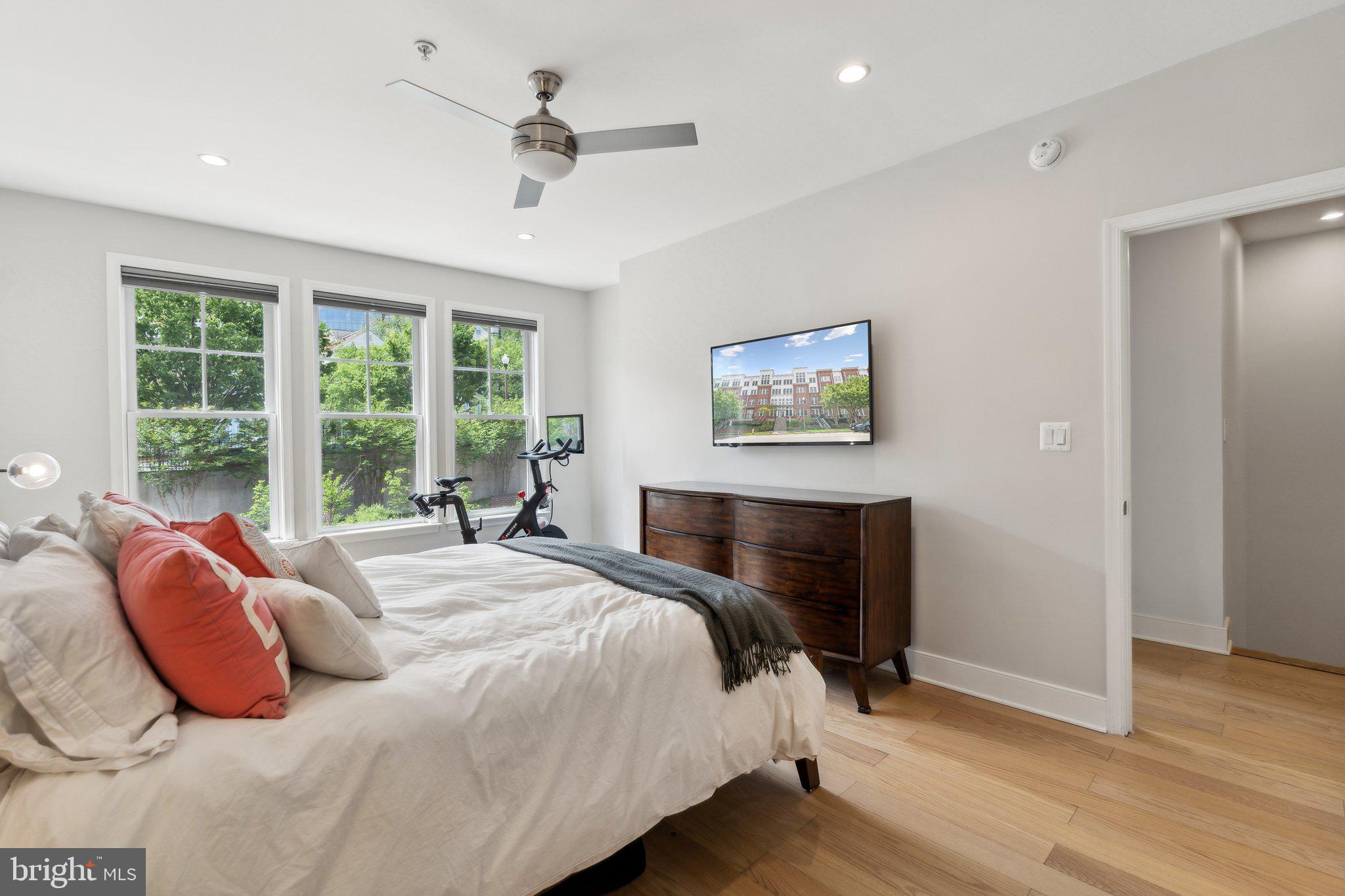 RHODES HILL SQUARE - Residential