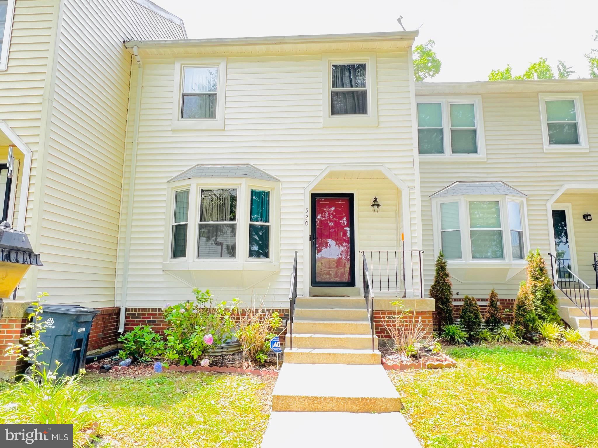 NORTHAMPTON - Residential
