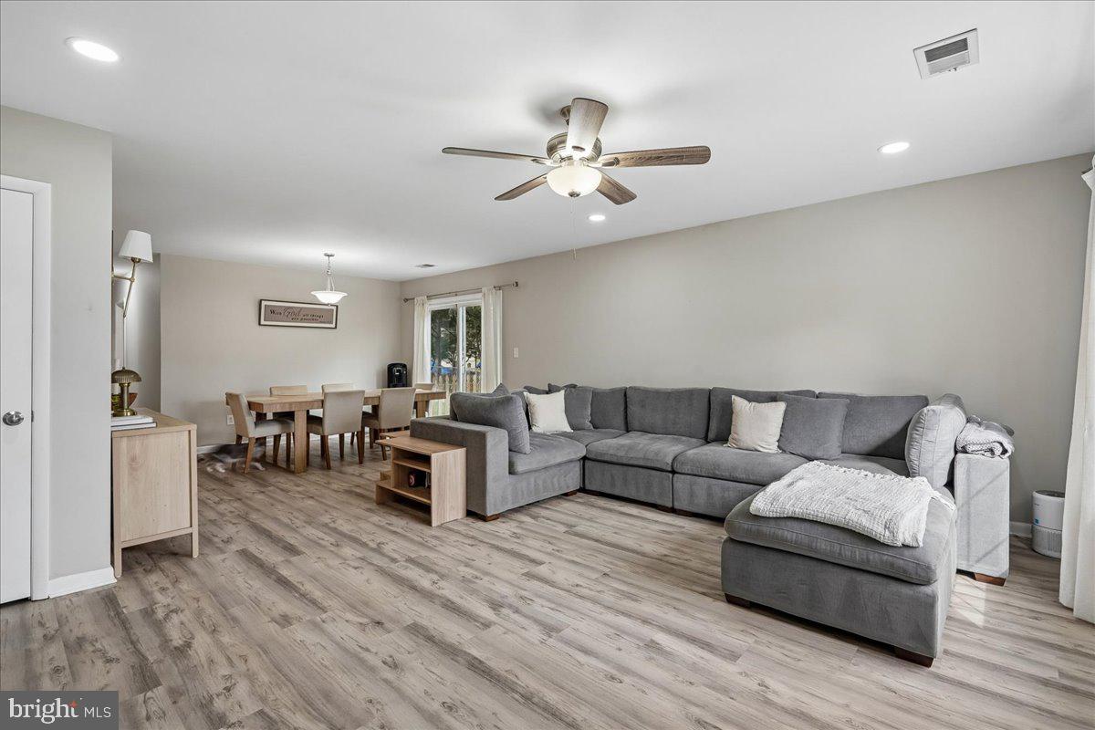 BROADVIEW ACRES - Residential