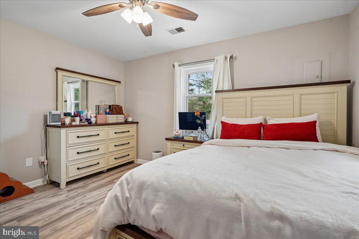 BROADVIEW ACRES - Residential