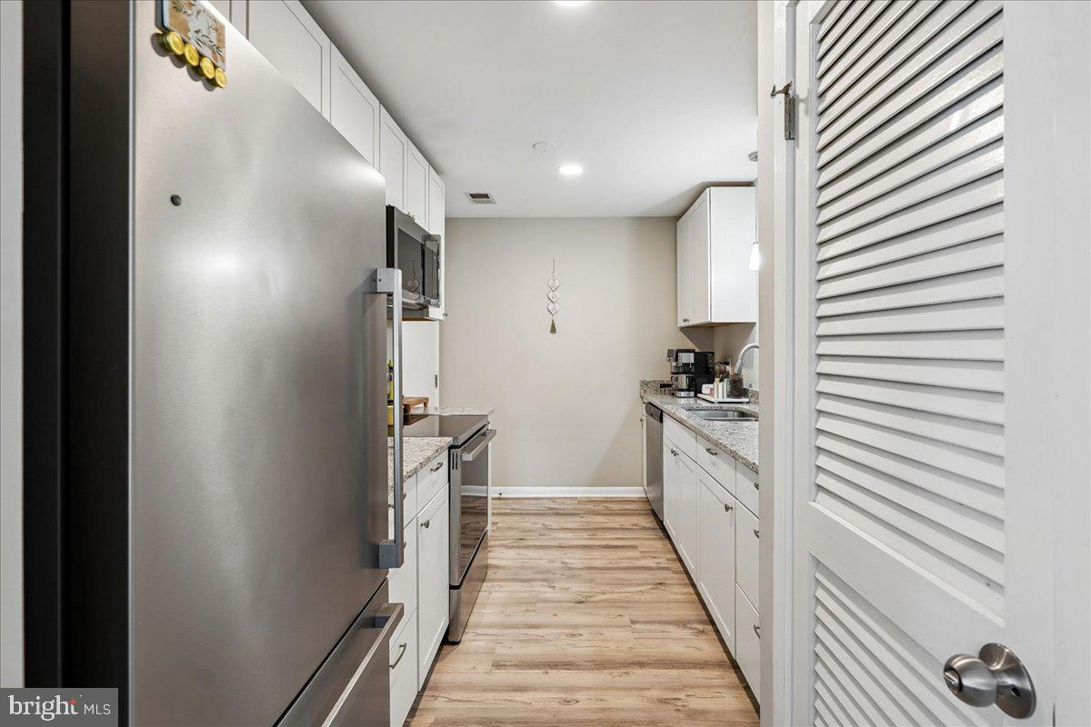 BROADVIEW ACRES - Residential