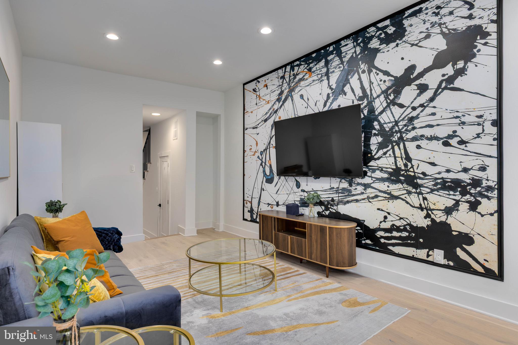 FAIRMOUNT - Residential