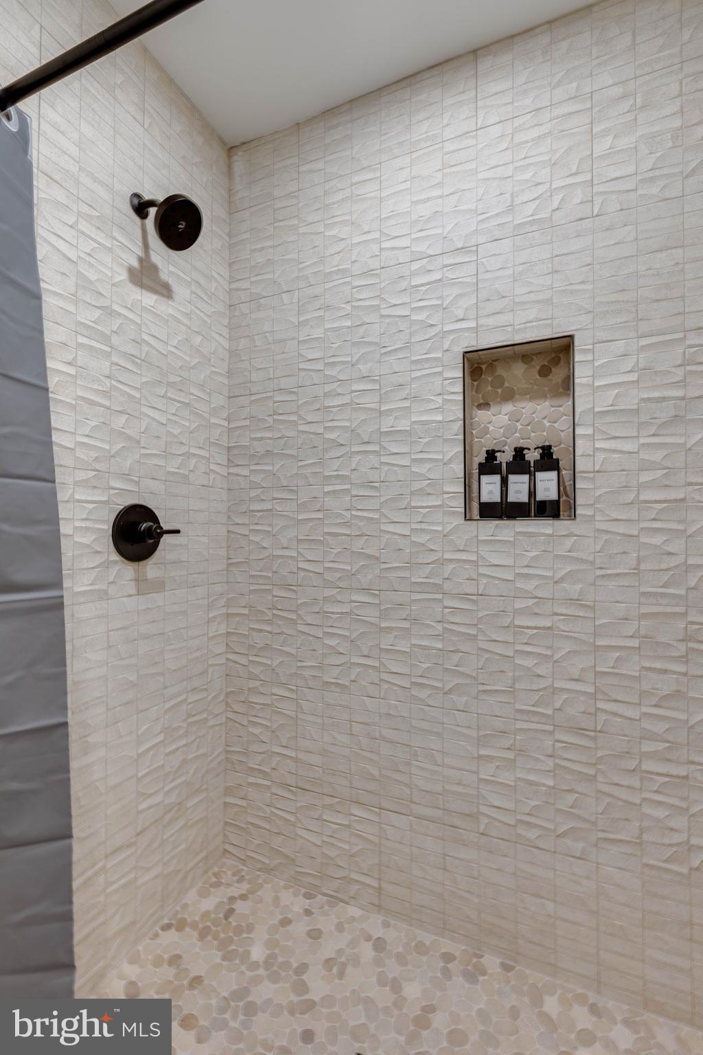 FAIRMOUNT - Residential