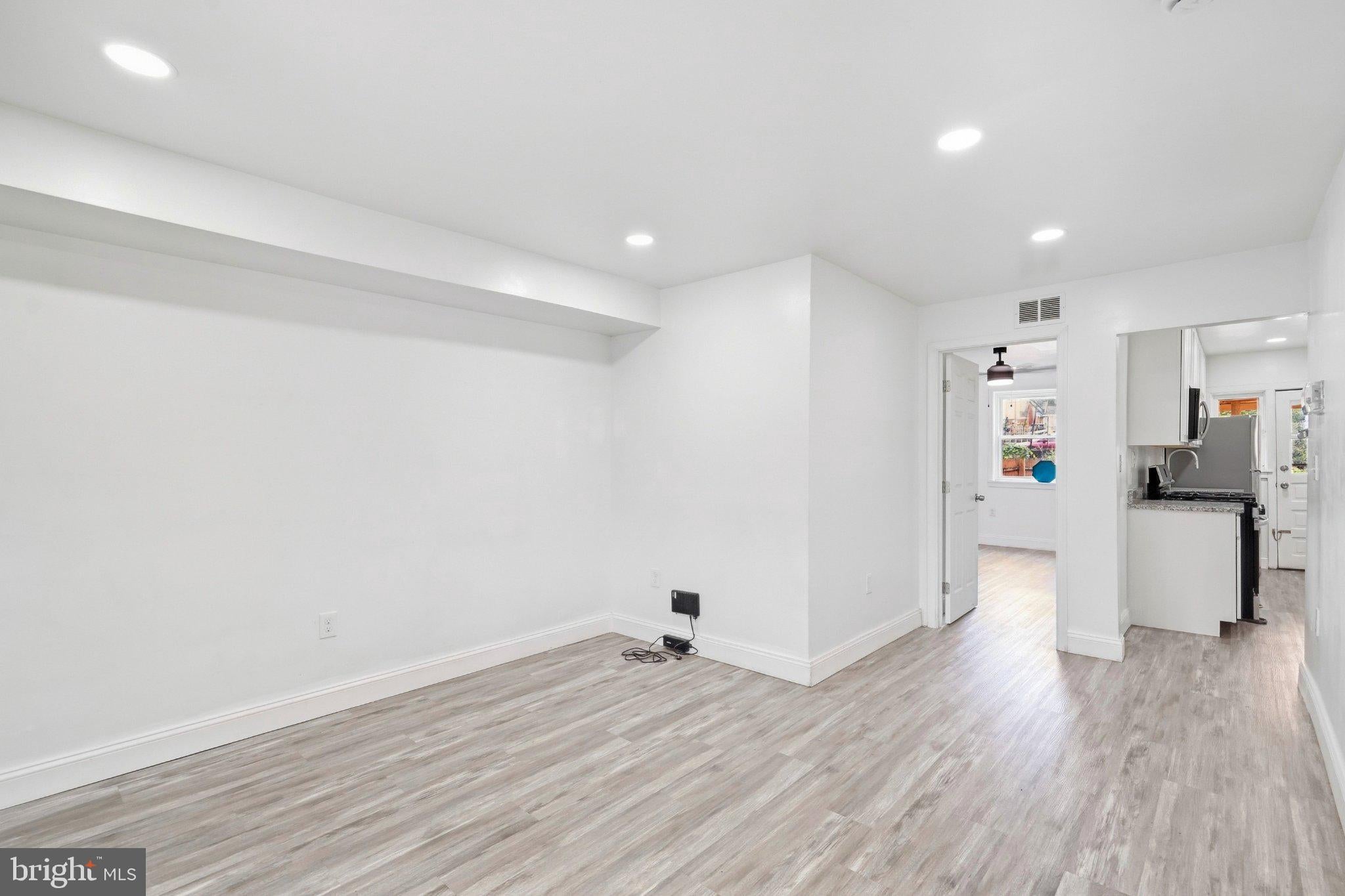 3805 8TH STREET