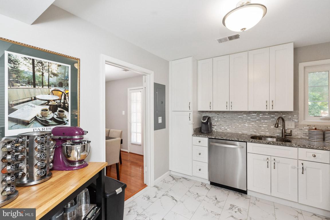 KENWOOD FOREST - Residential