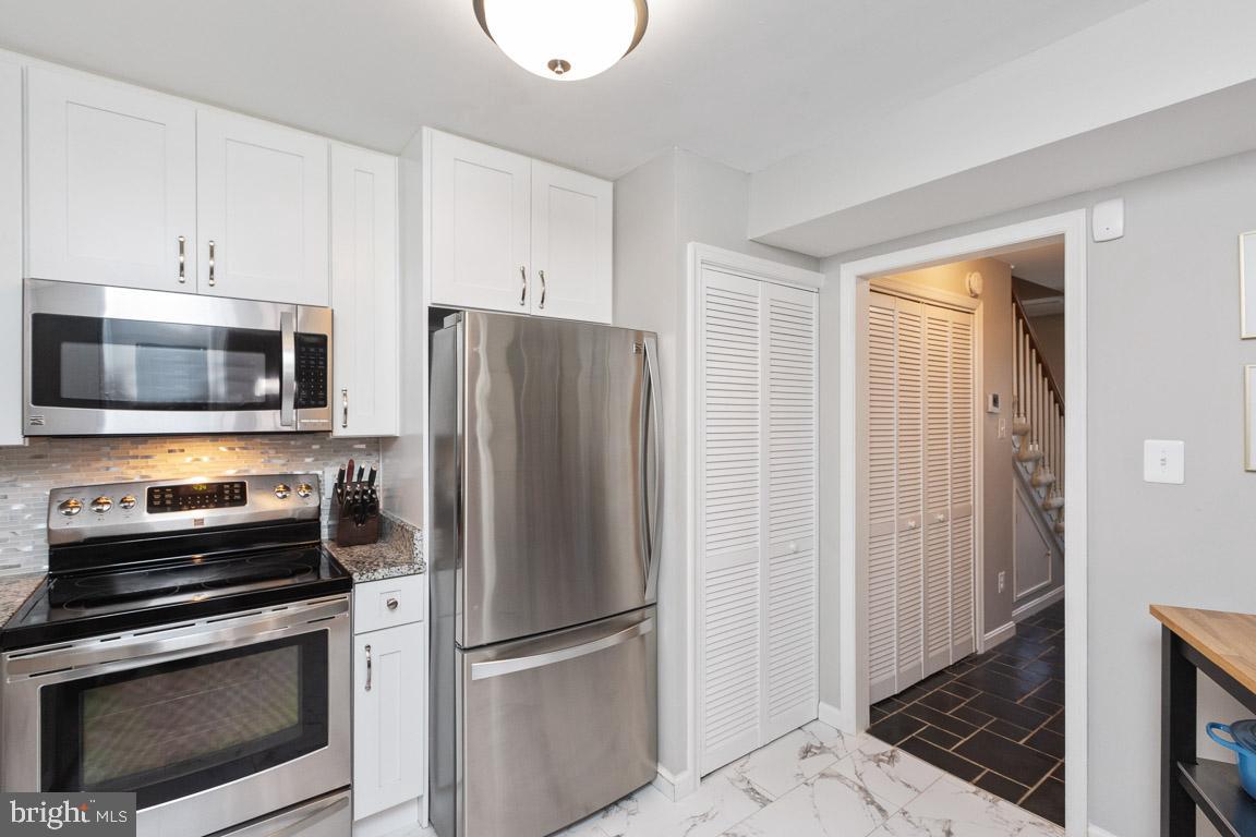 KENWOOD FOREST - Residential