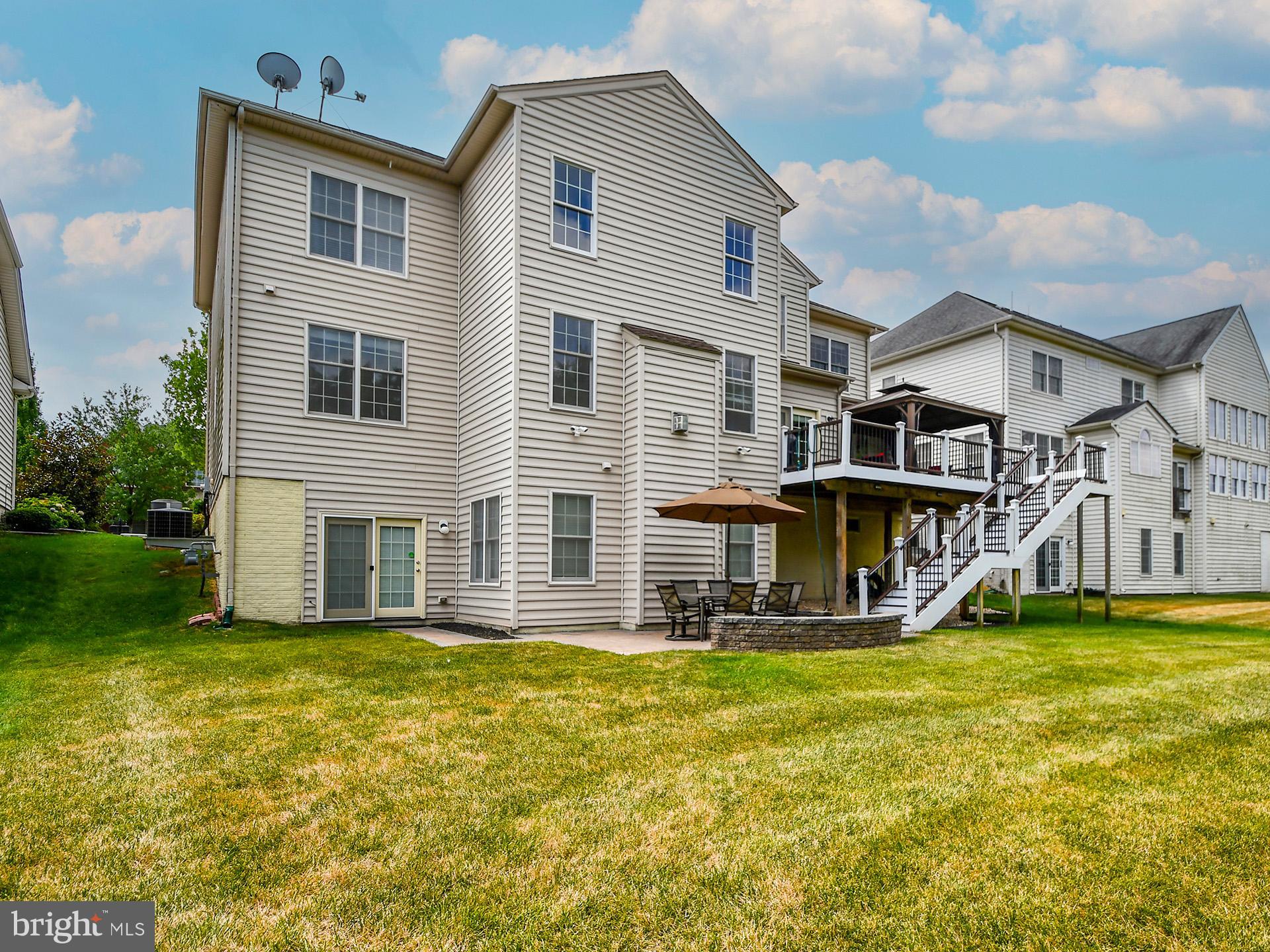 LOUDOUN VALLEY ESTATES 2 - Residential