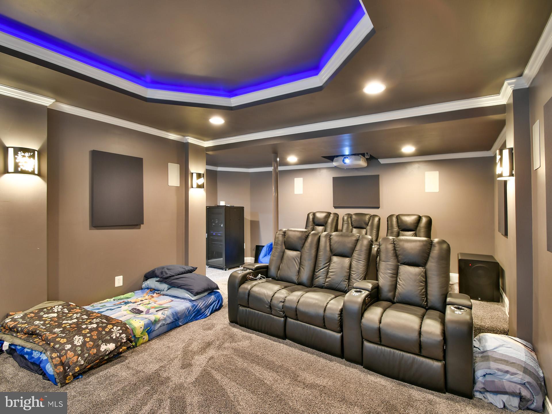 LOUDOUN VALLEY ESTATES 2 - Residential