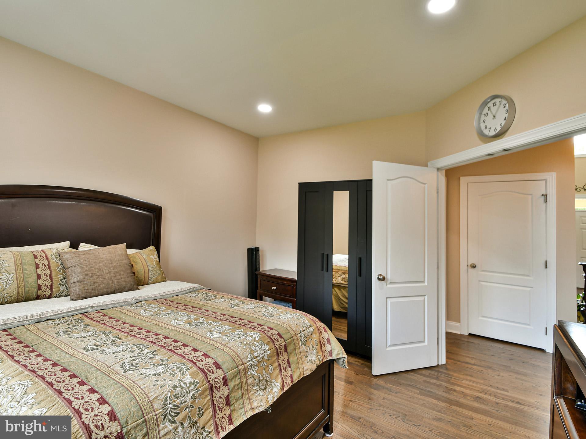 LOUDOUN VALLEY ESTATES 2 - Residential