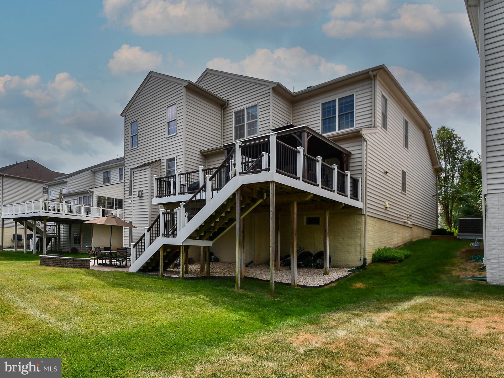 LOUDOUN VALLEY ESTATES 2 - Residential