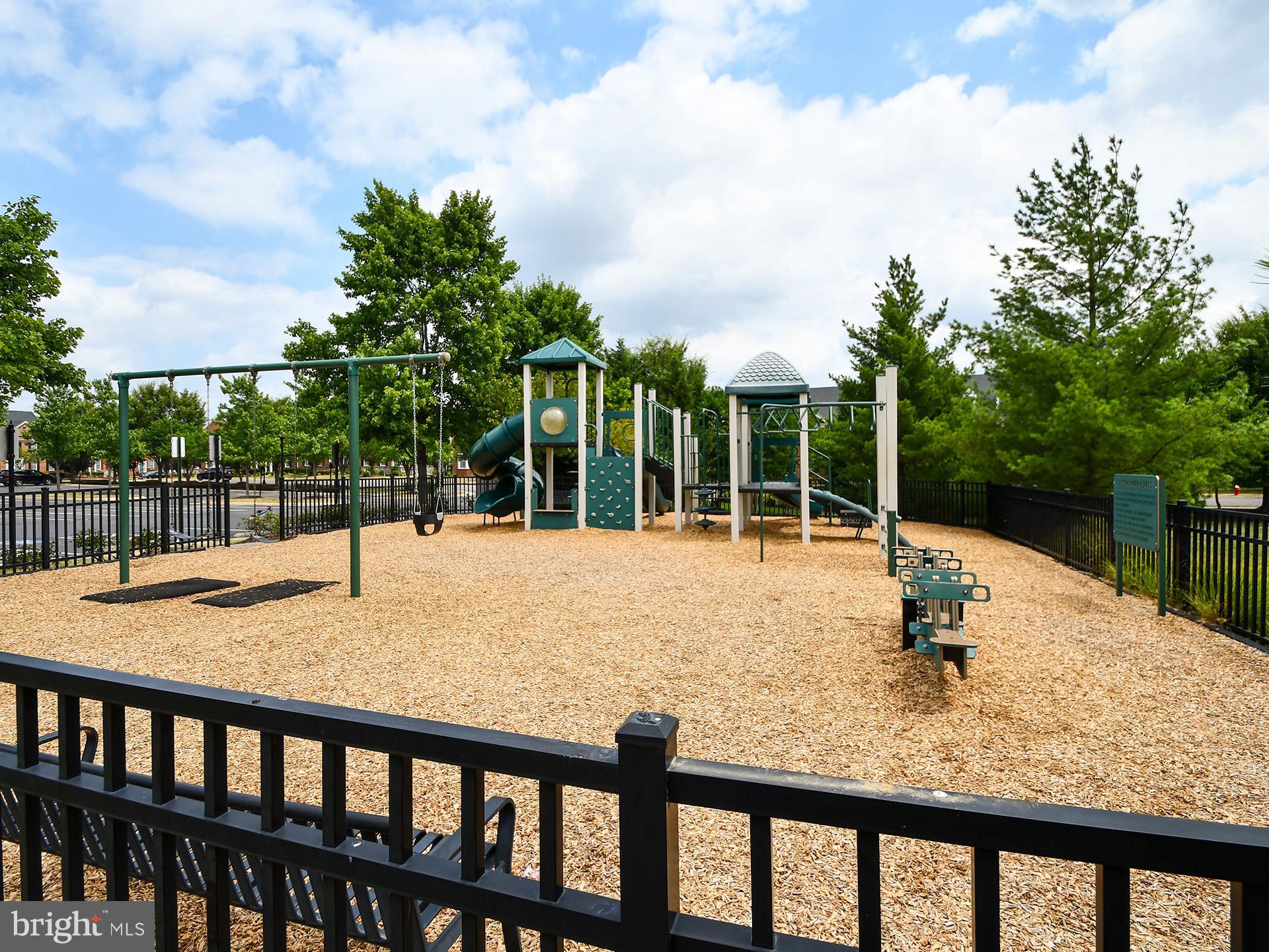 LOUDOUN VALLEY ESTATES 2 - Residential