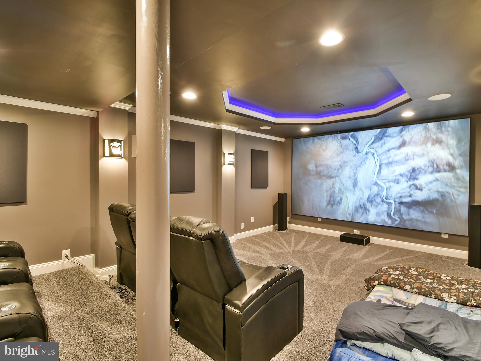 LOUDOUN VALLEY ESTATES 2 - Residential