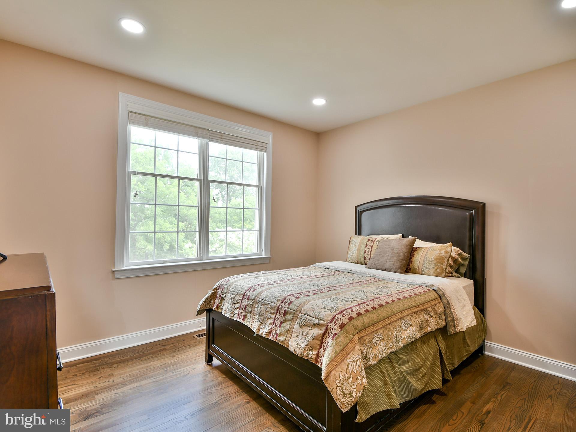 LOUDOUN VALLEY ESTATES 2 - Residential