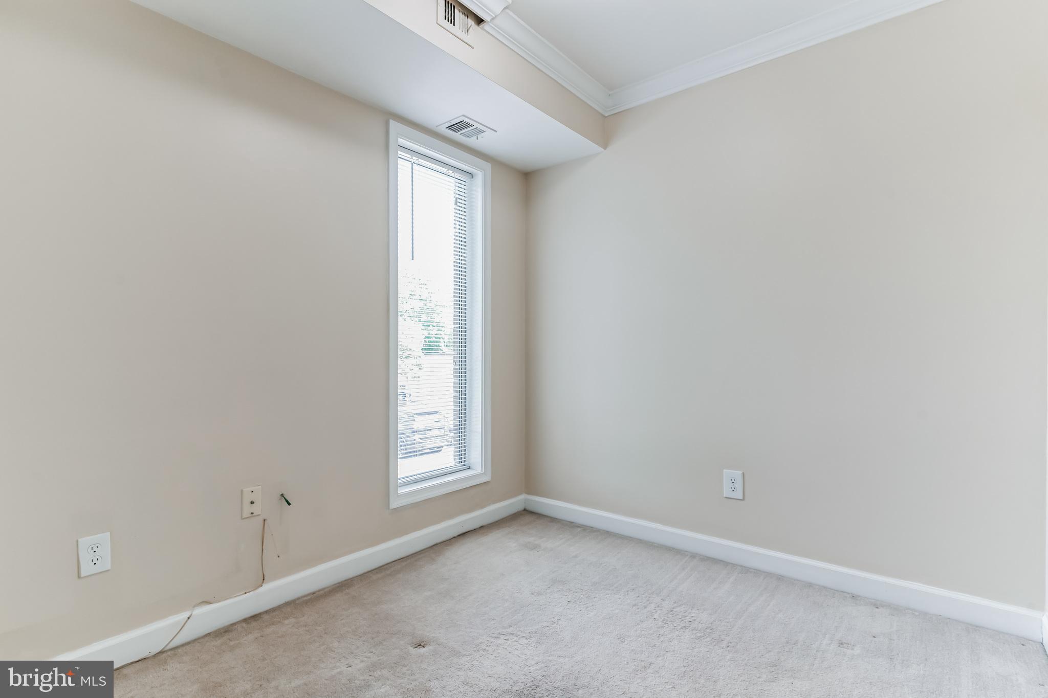 SUMMERTREE CONDO APTS - Residential