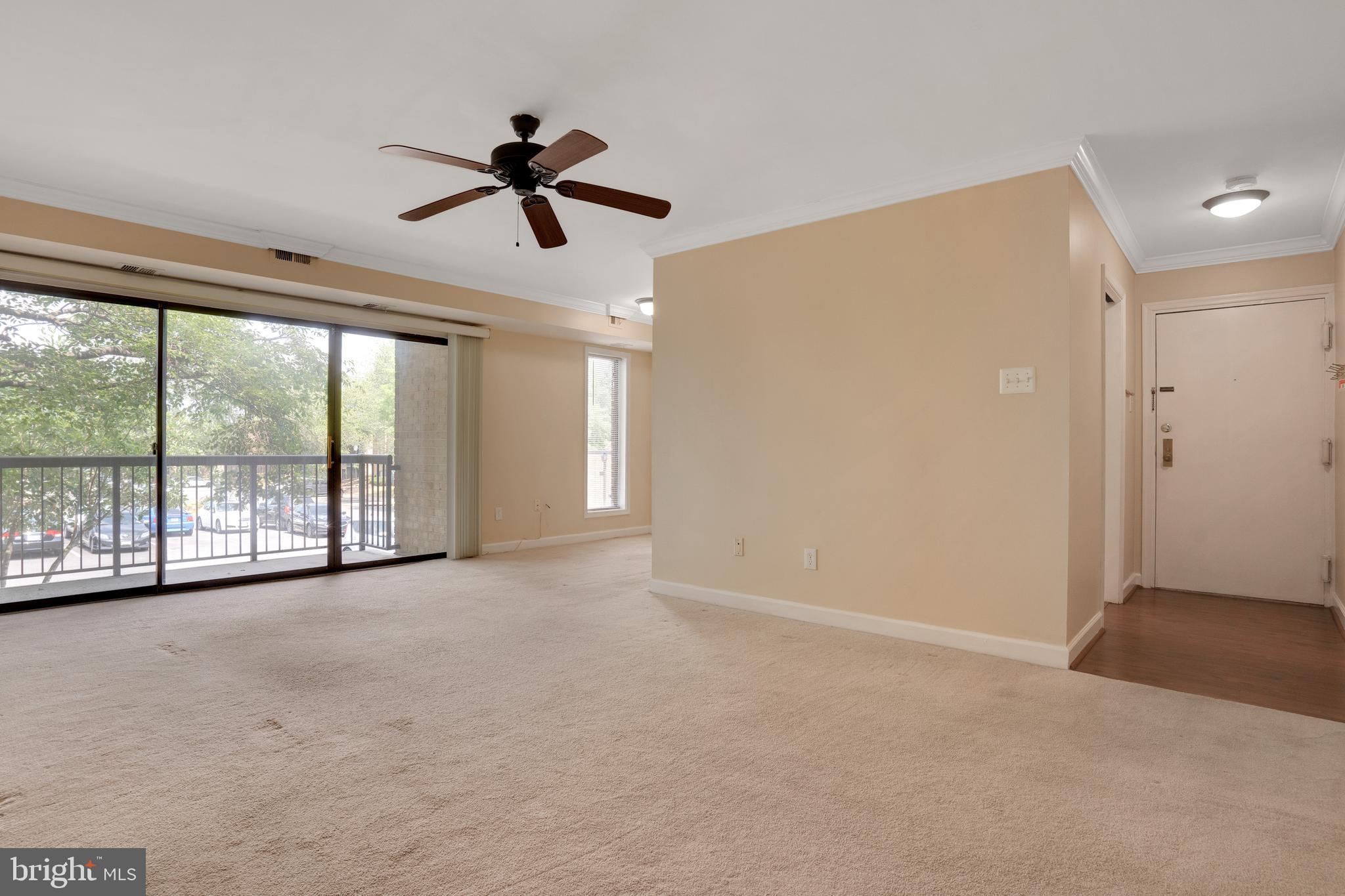 SUMMERTREE CONDO APTS - Residential