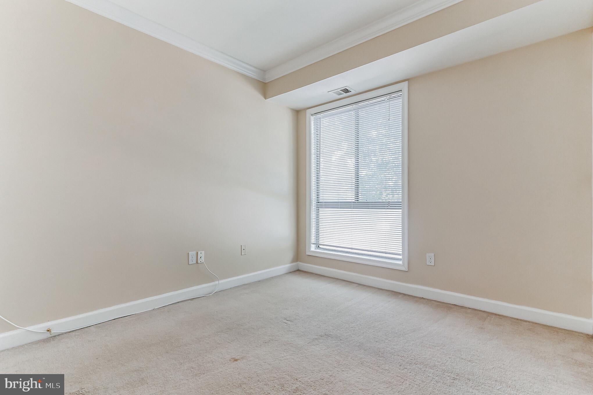 SUMMERTREE CONDO APTS - Residential