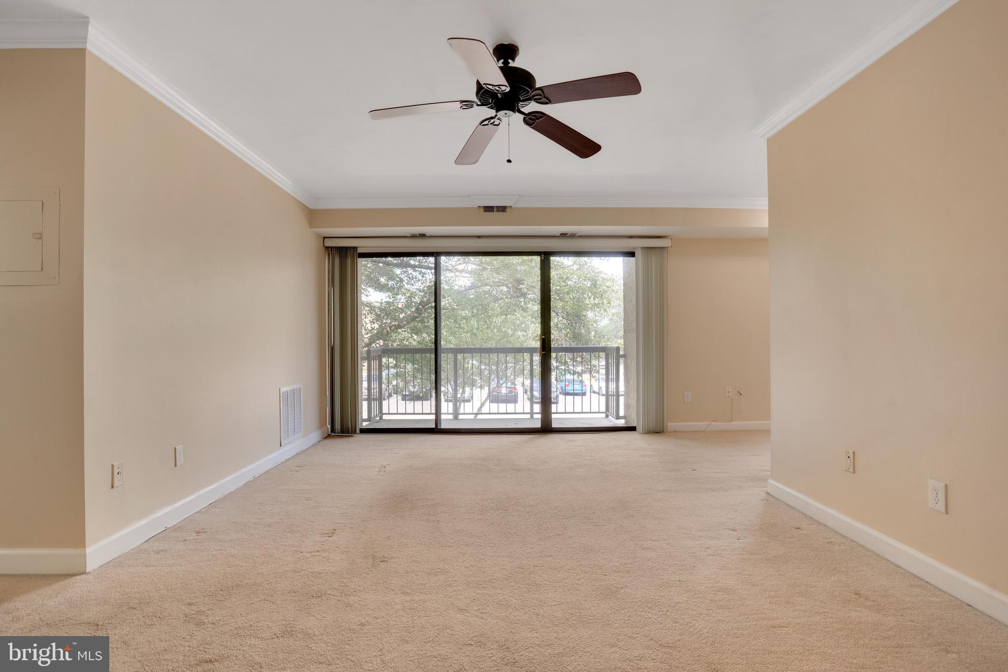 SUMMERTREE CONDO APTS - Residential