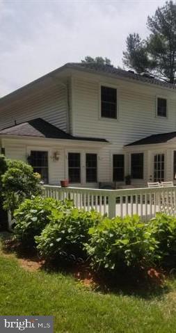 LANGLEY OAKS - Residential Lease