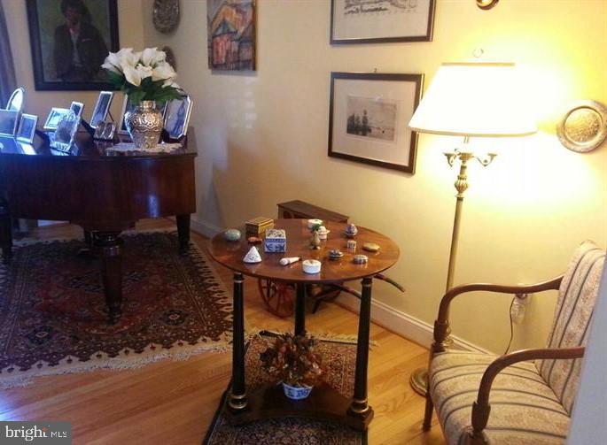 LANGLEY OAKS - Residential Lease