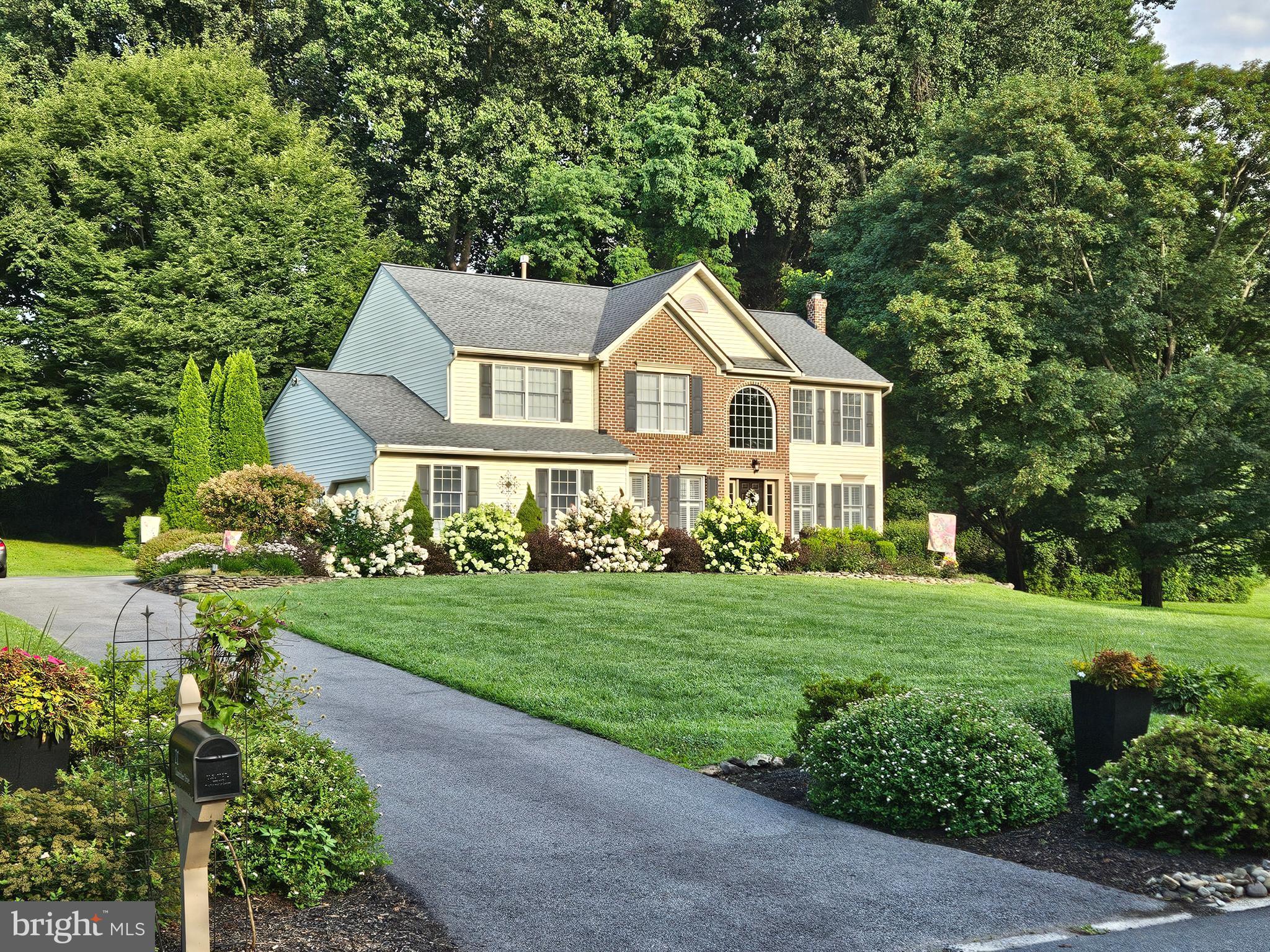 21 CHANTICLEER DRIVE
