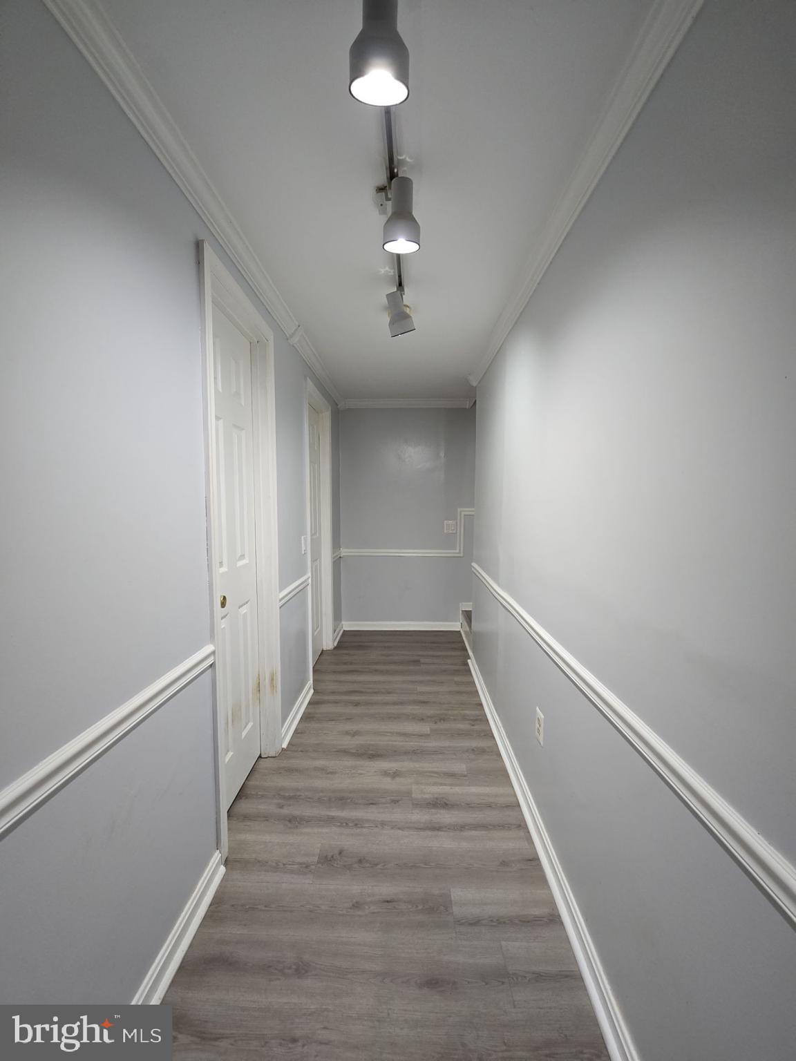 GUNNERS LAKE VILLAGE - Residential Lease