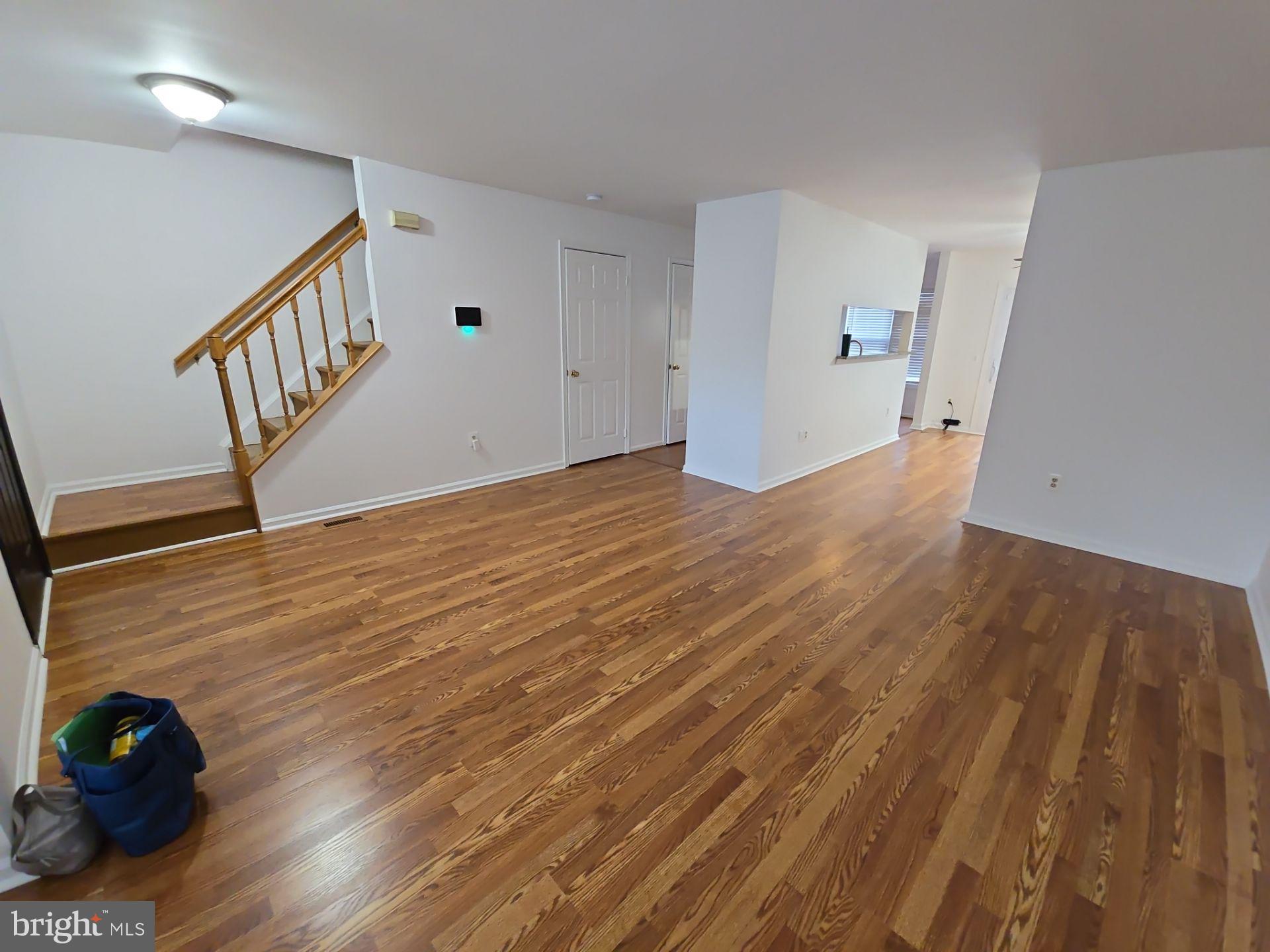 GUNNERS LAKE VILLAGE - Residential Lease