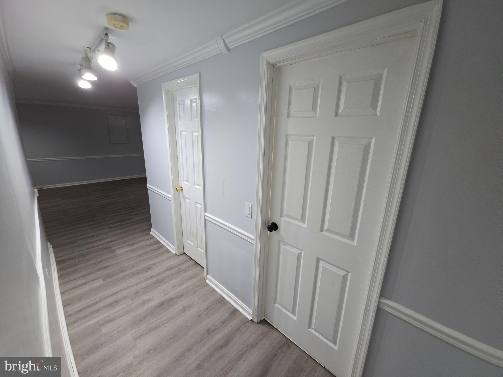 GUNNERS LAKE VILLAGE - Residential Lease