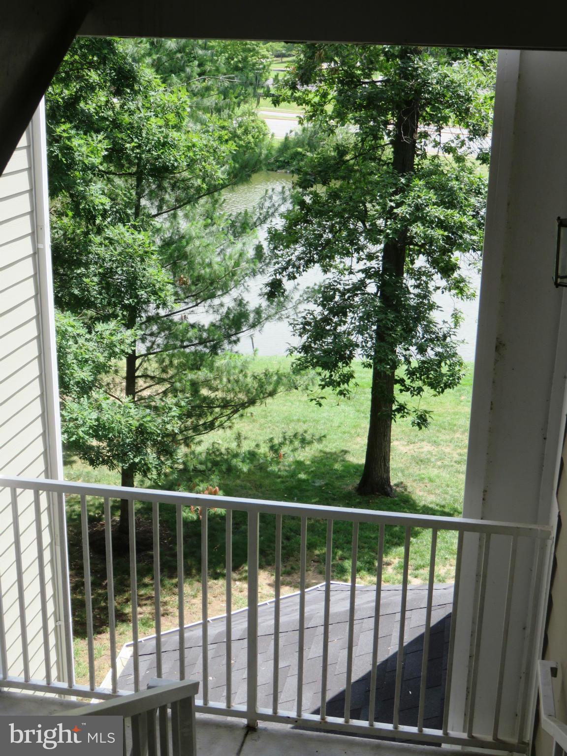 EDGEWATER AT TOWN CENTER - Residential