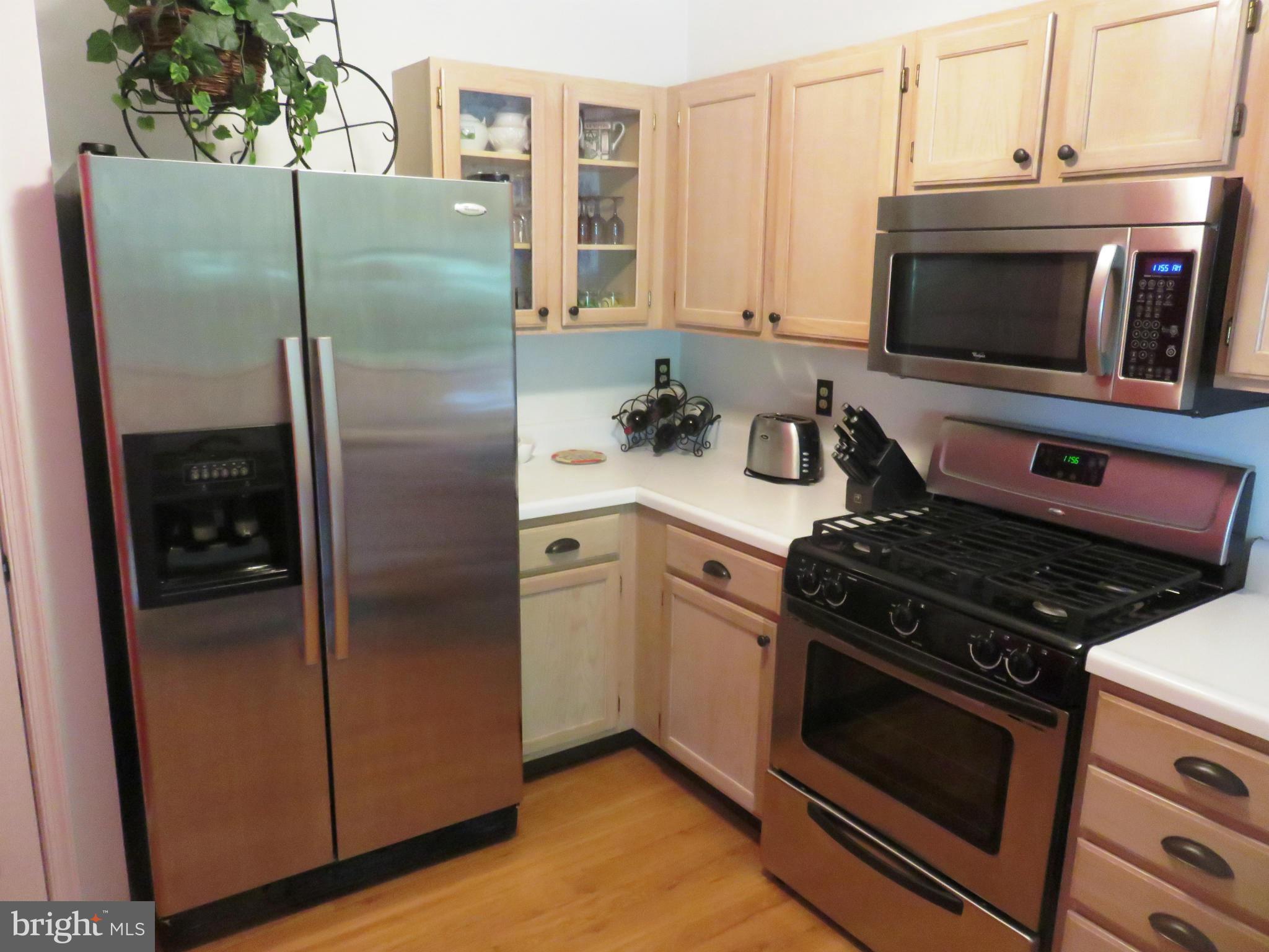 EDGEWATER AT TOWN CENTER - Residential