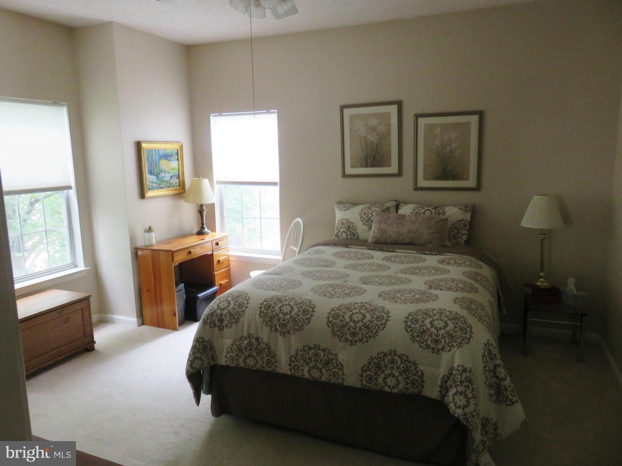 EDGEWATER AT TOWN CENTER - Residential