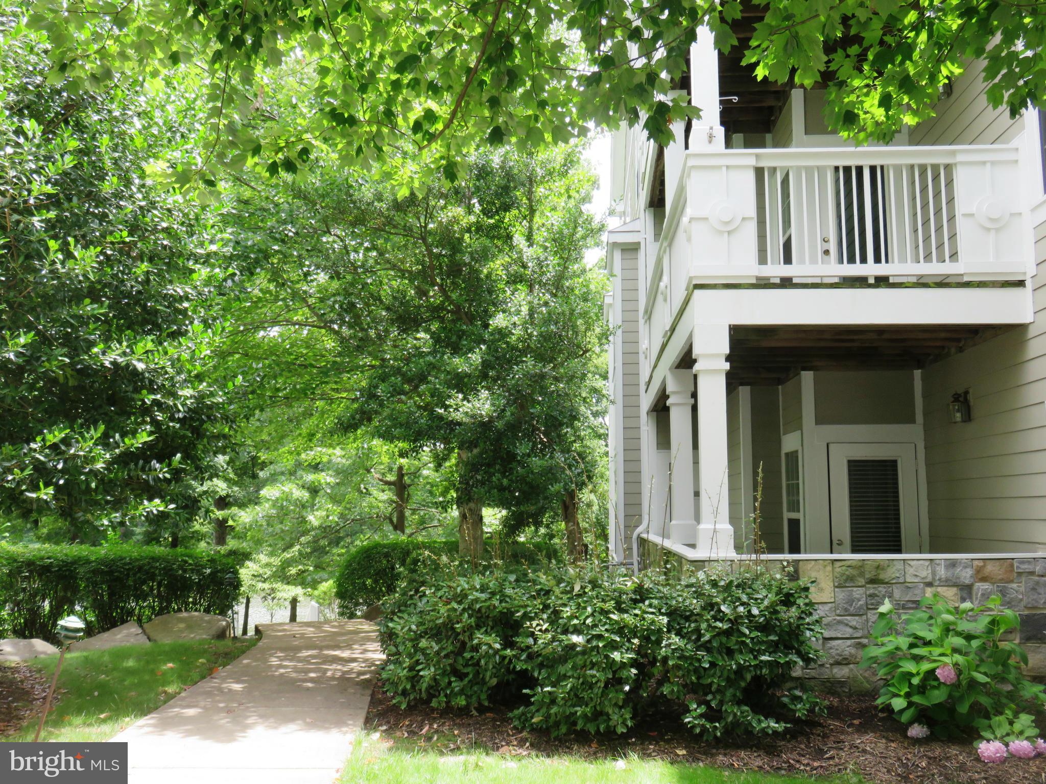 EDGEWATER AT TOWN CENTER - Residential