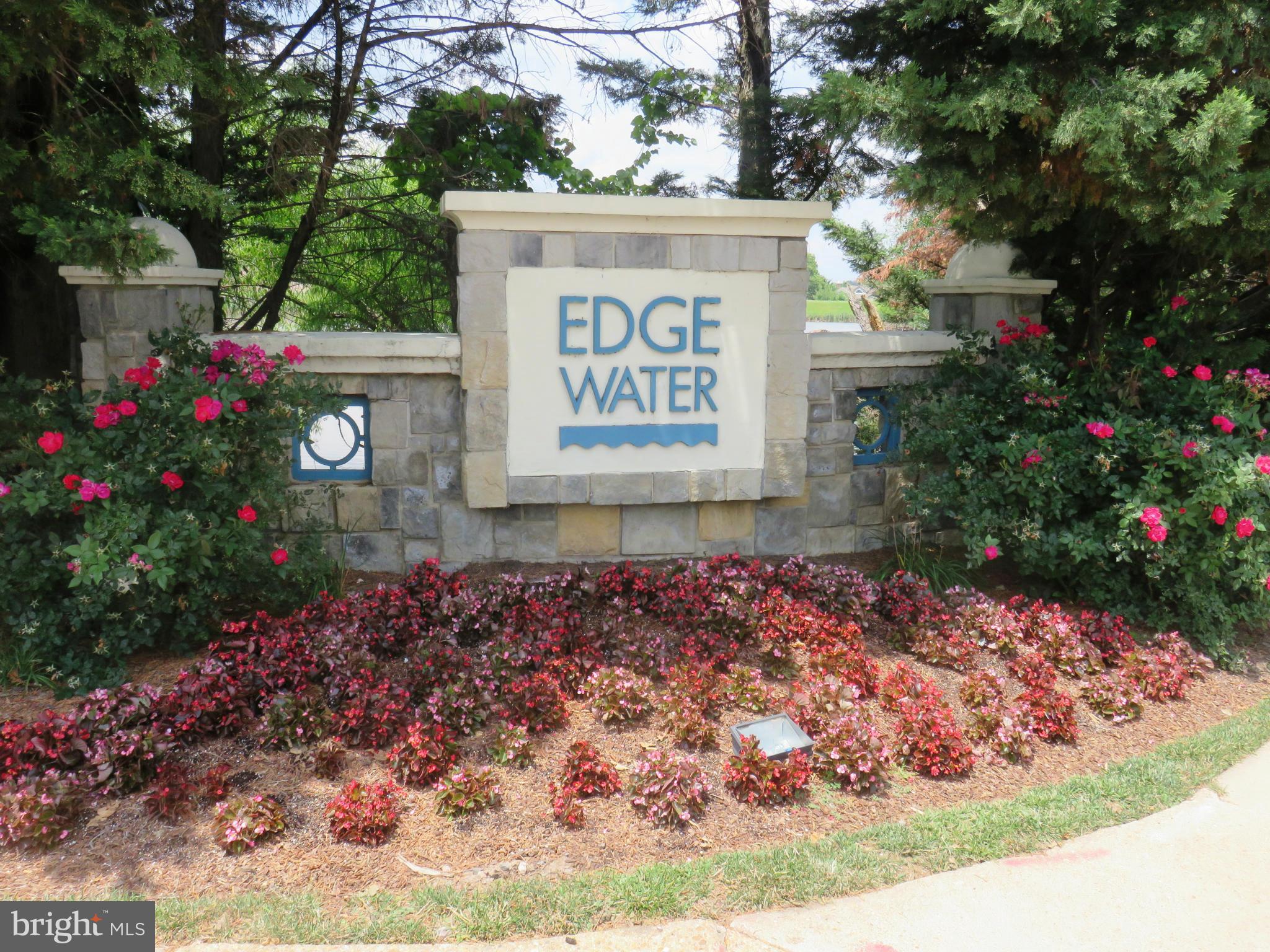 EDGEWATER AT TOWN CENTER - Residential
