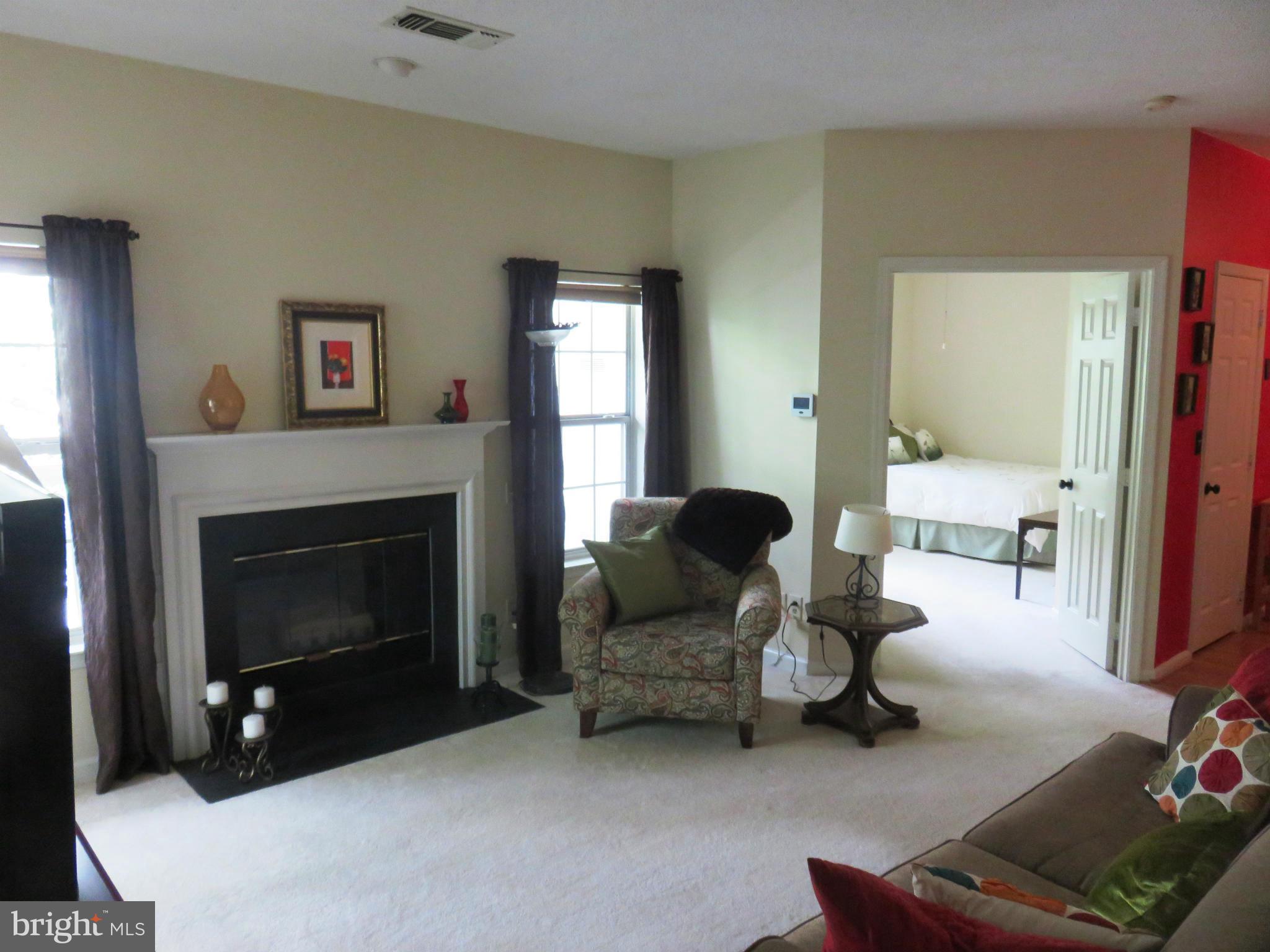 EDGEWATER AT TOWN CENTER - Residential