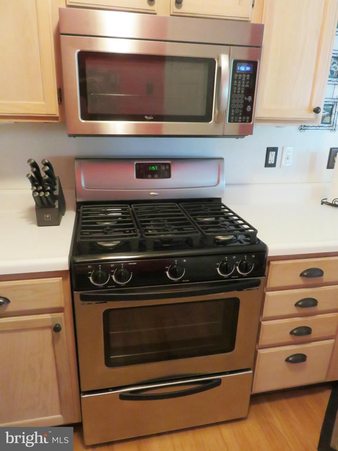 EDGEWATER AT TOWN CENTER - Residential