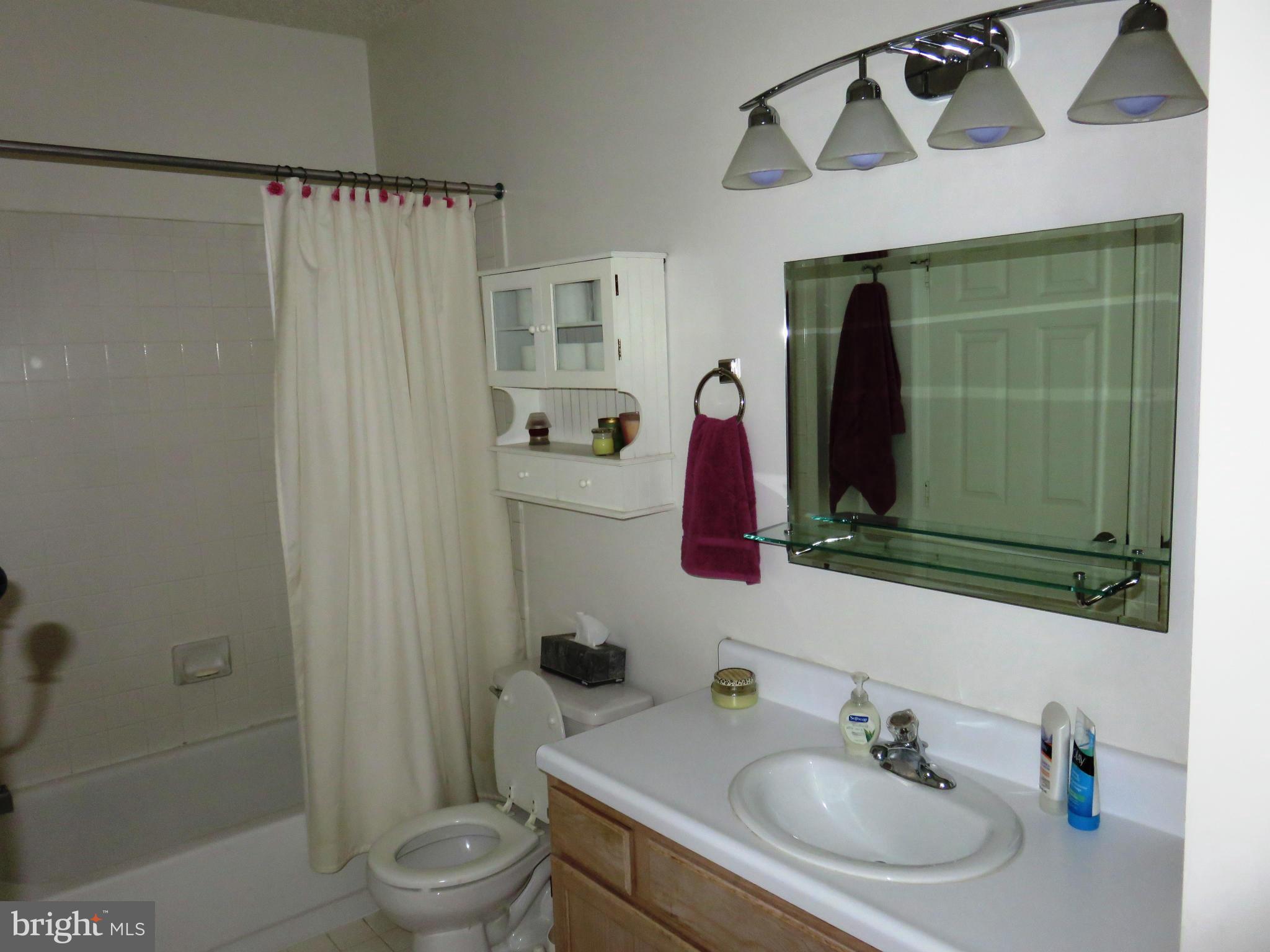 EDGEWATER AT TOWN CENTER - Residential